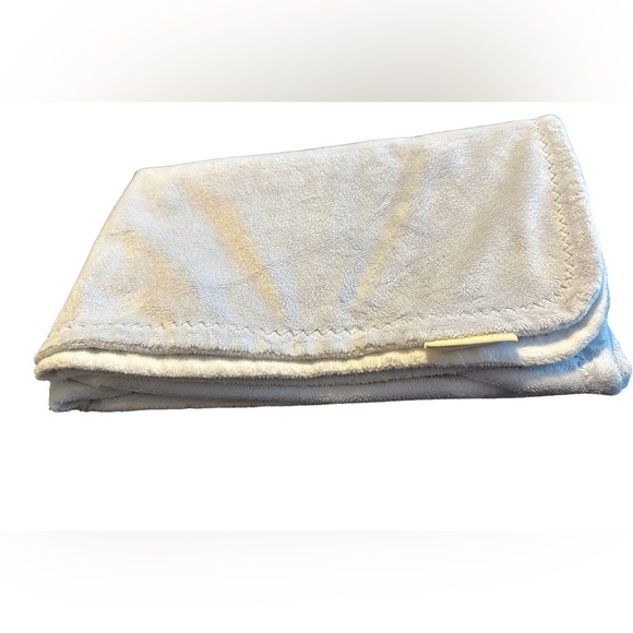 🔥POTTERY BARN KIDS Soft Velour Light Blue Infant Baby Blank… - Picture 2 of 7